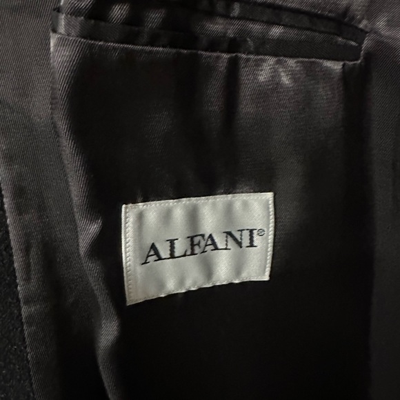 NWOT
Black Alfani Macys Men’s OverCoat
42 regular - Picture 6 of 6